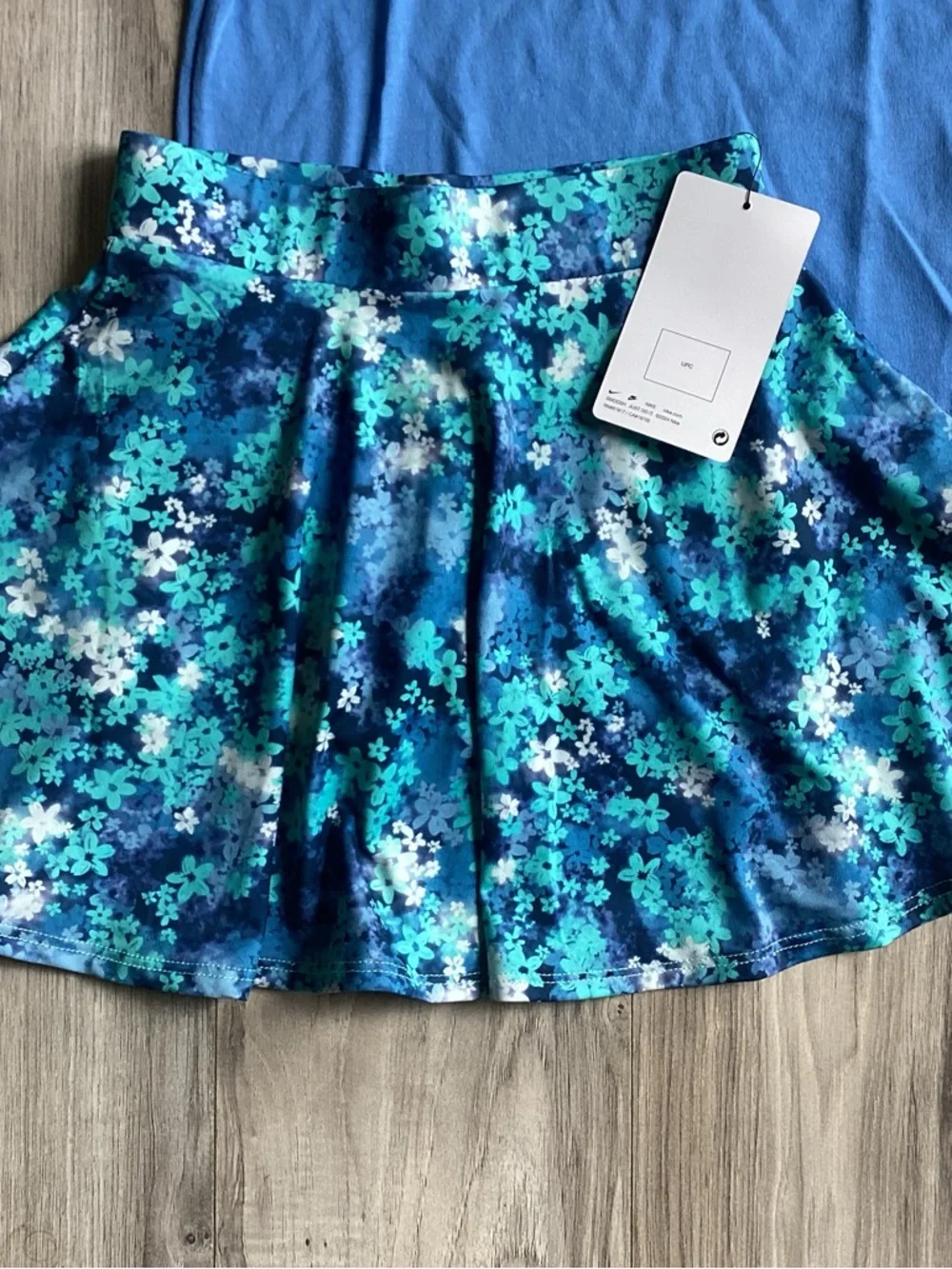 Nike girls s/s tee & skort outfit size 5(NWT) ~PRICE FIRM, NO OFFERS~ - Picture 2 of 6